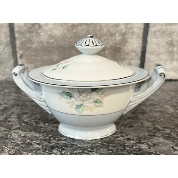 Vintage Sheraton Lidded Sugar Bowl ONLY 
Harmony House Fine China Sears #3250 - Picture 1 of 8